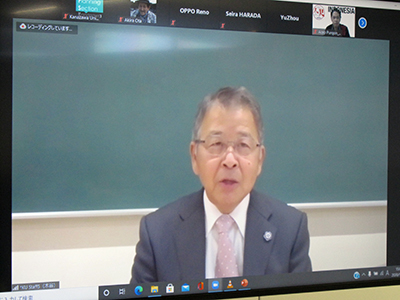 山崎学長による開会あいさつ