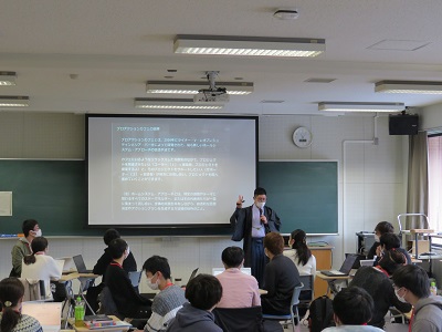 全体ファシリテーションの様子