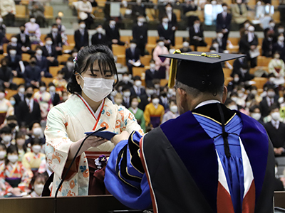 令和3年度金沢大学学位記・修了証書授与式